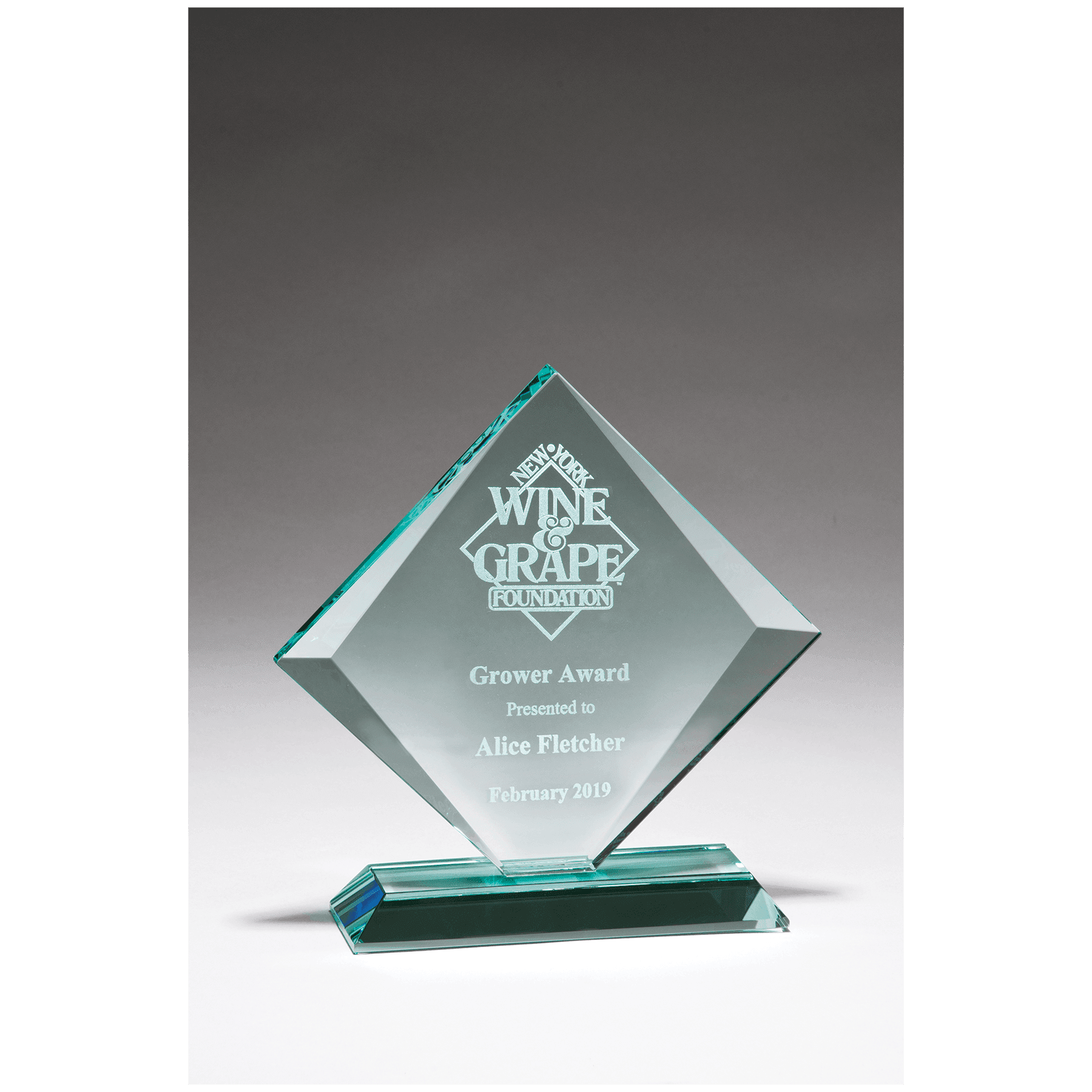 8 5/8" x 8 5/8" Diamond Series Glass Award